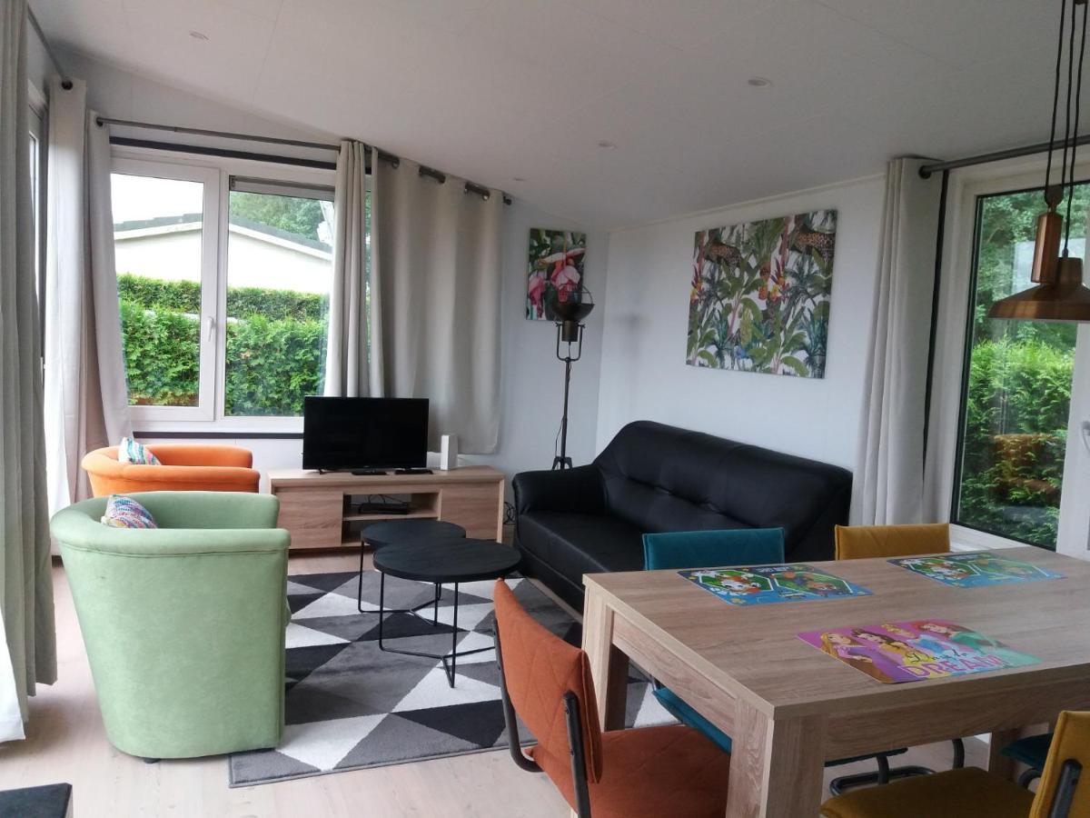 Luxe Bungalow Op Rustig Vakantiepark. Dronrijp Exterior photo